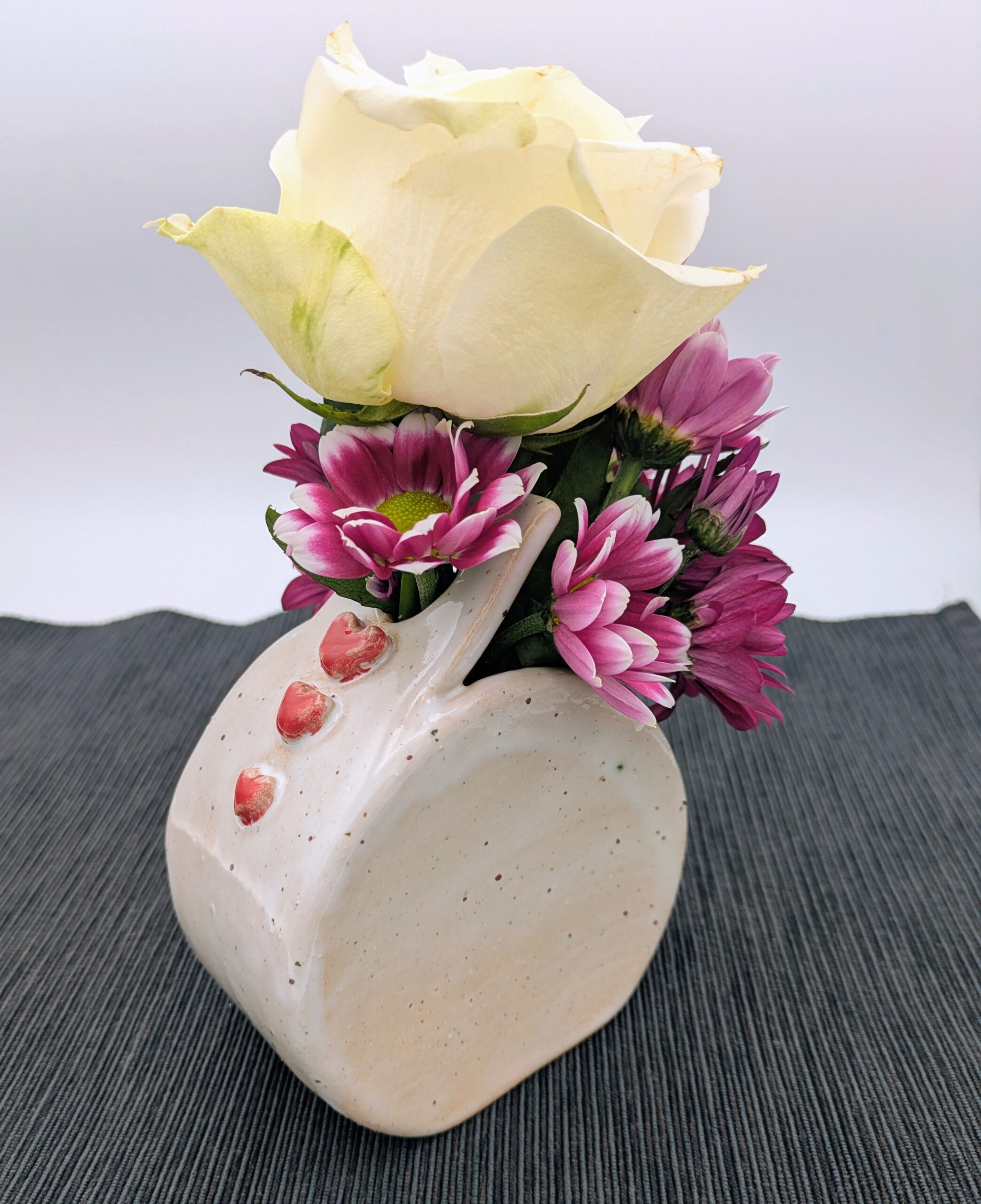 Vase, Plattentechnik mit Herz